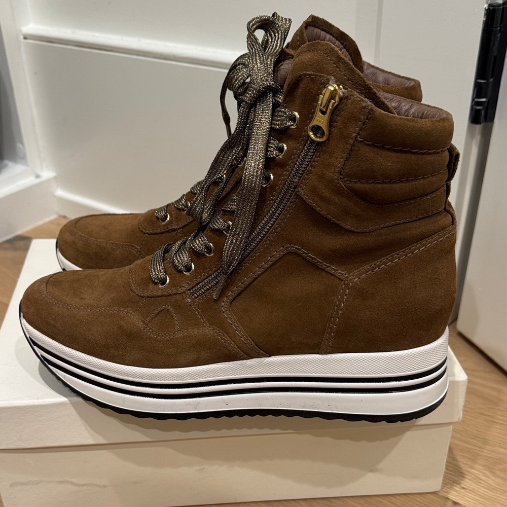 Nero Giardini Brown Lace Up Boots